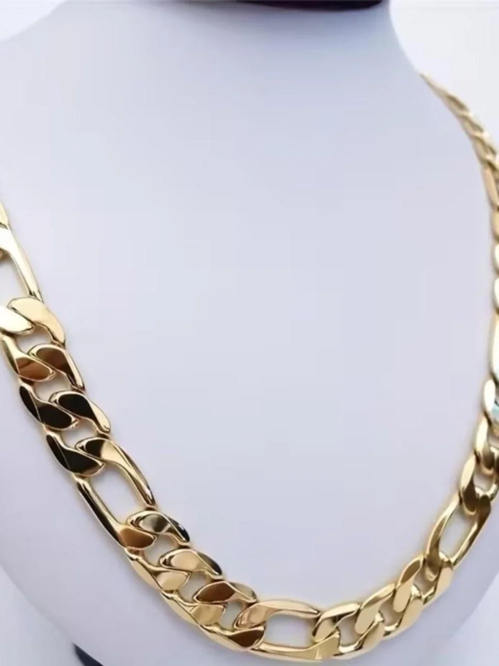 24 inch Figaro chain necklace